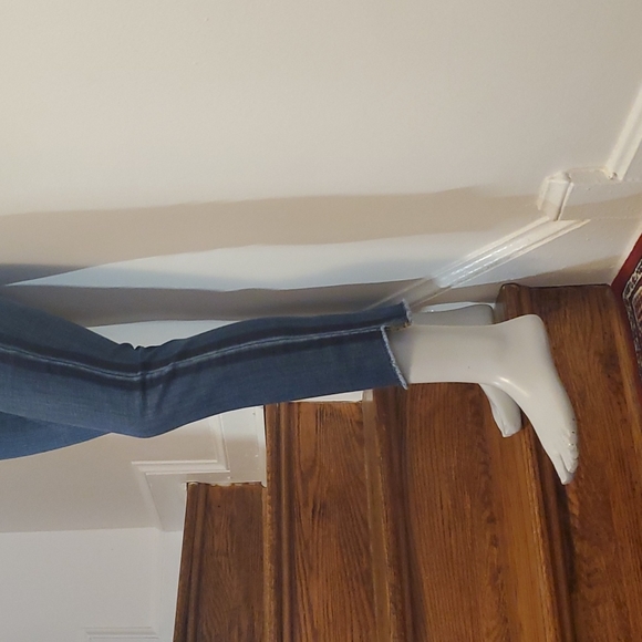 LOGO by Lori Goldstein straight leg jeans - Picture 8 of 16